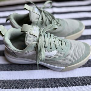Vans Women's UltraRange Rapidweld Trail shoes Desert Sage Green Women’s Size 8